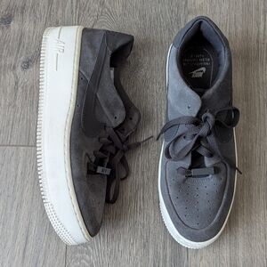 Nike Air Force 1 AF-1 Suede Gray Sage Sneakers